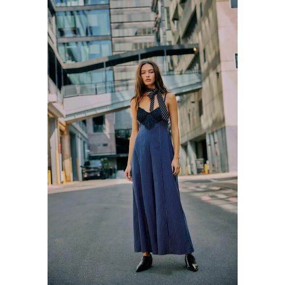 Free People Ava One-Piece Wide Leg Blue Pin Stripe Jumpsuit Size XS - Picture 1 of 10